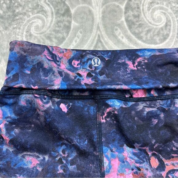 Lululemon Boogie Short (Roll Down) *Full-On Luon - Picture 6 of 8